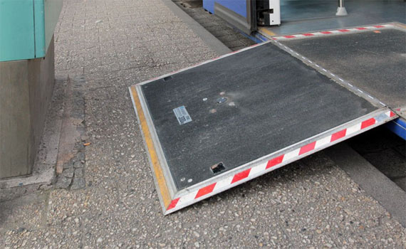 Die Rampe als Einstiegshilfe? Die Rampe als Einstiegshilfe?